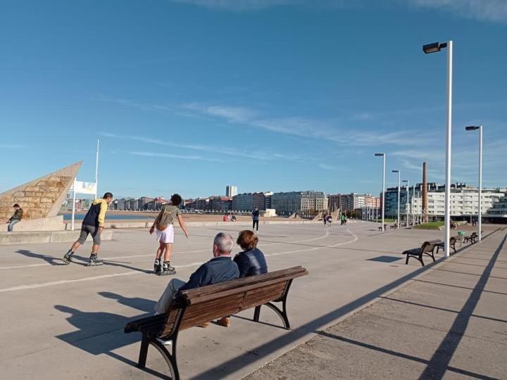 Poniente Beach Gijón Kültér fotó